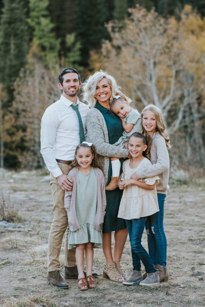 best color outfits for family photos