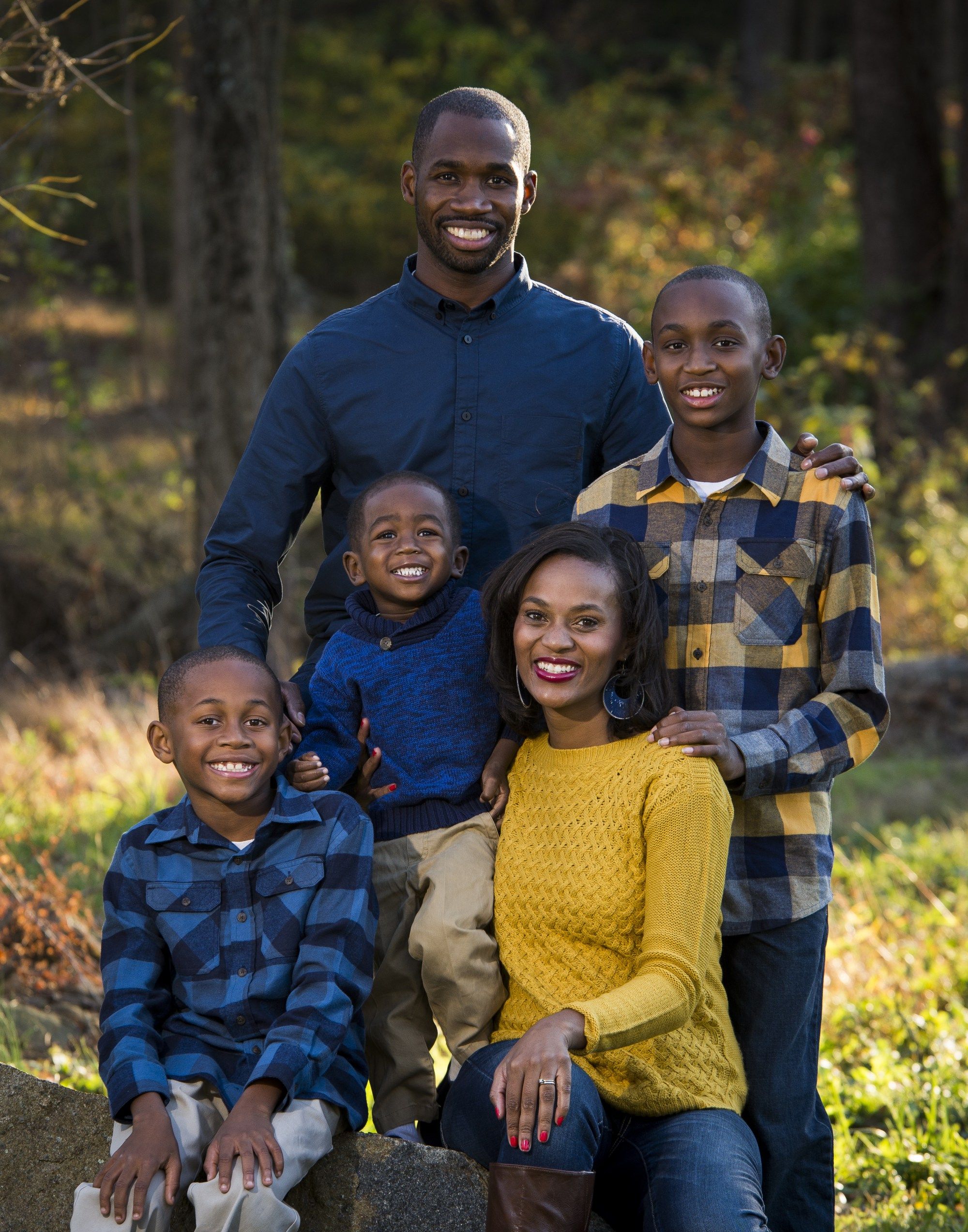 Contrast and colors. 3 70+ Best Family Photoshoot Outfit Ideas That You Must Check - 11