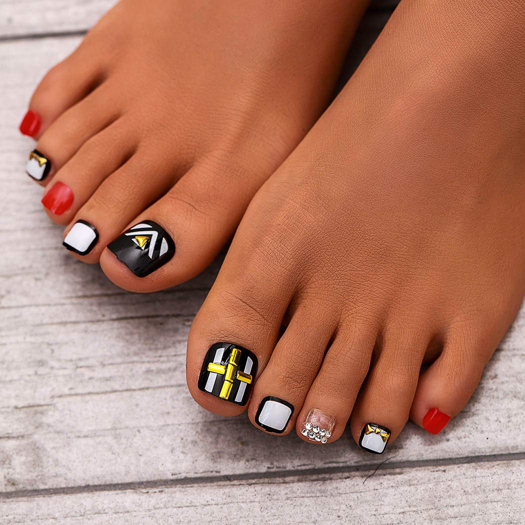 50+ Hottest Disney Toenail Design Ideas 44 Disney False Toe Nails 50+ Hottest Disney Toenail Design Ideas - 40