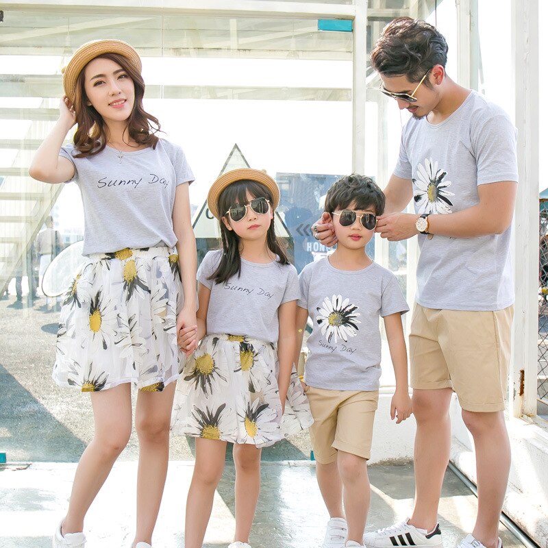 Family Matching Outfits Online Shopping.. 1 70+ Best Family Photoshoot Outfit Ideas That You Must Check - 58