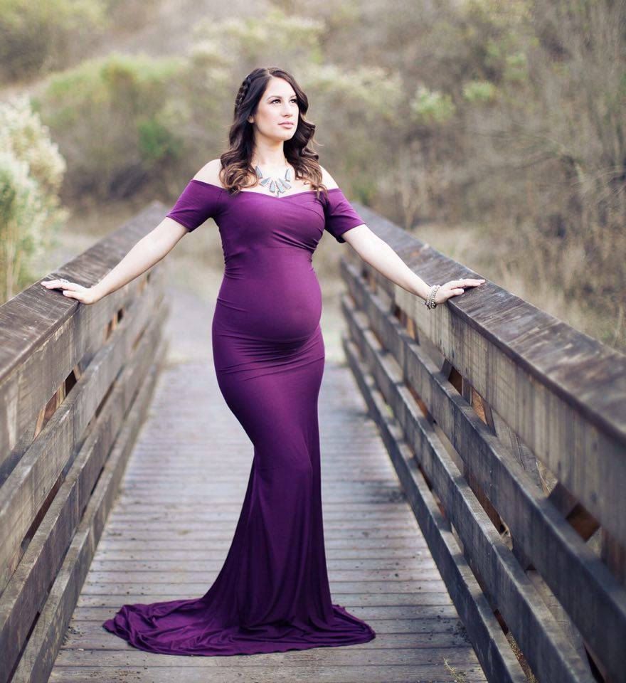 Fitted-Long-dresses.. Hottest 25 Maternity Photoshoot Outfit Ideas
