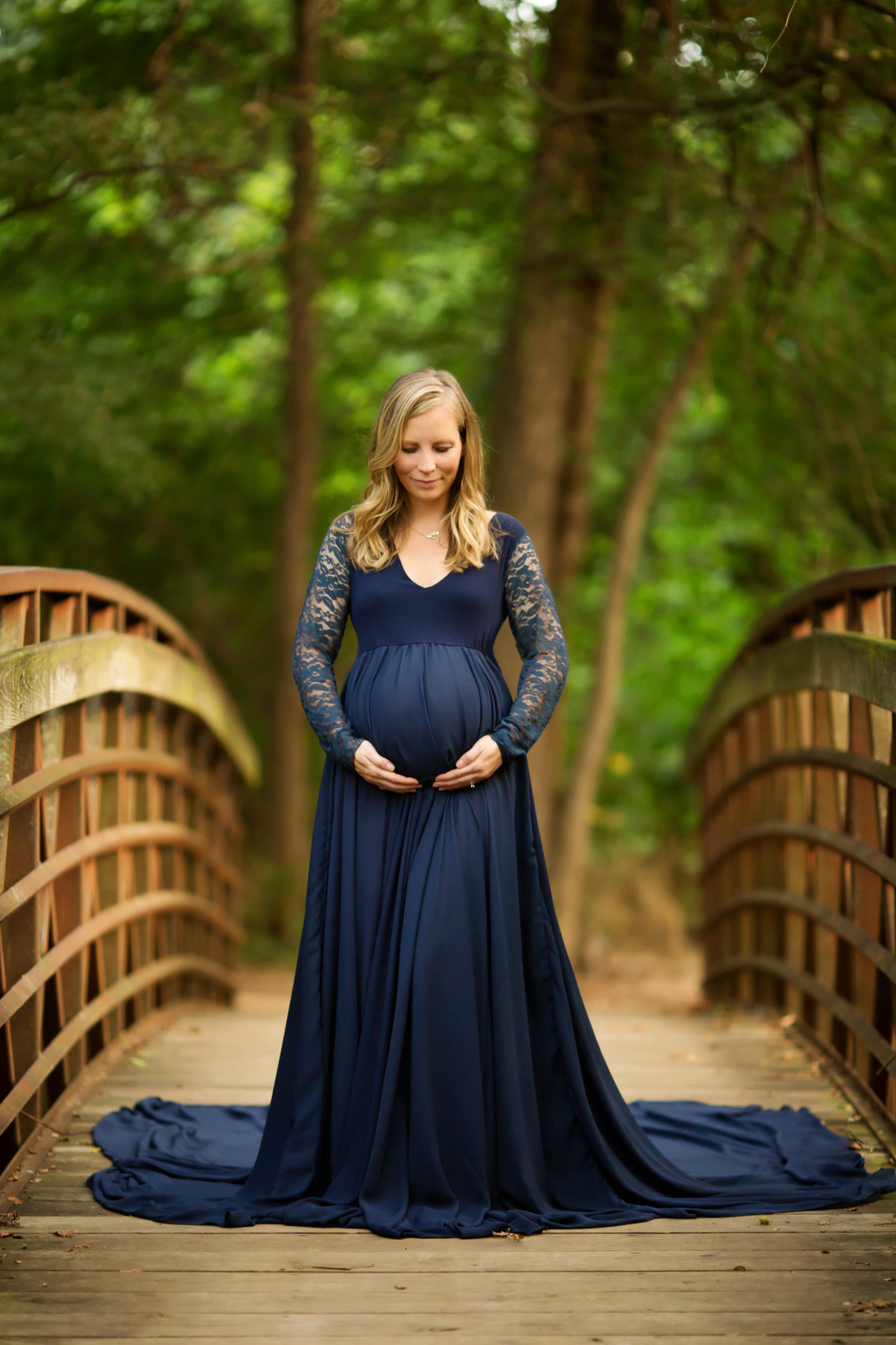 Flowy Maxi Dress . 1 Hottest 25 Maternity Photoshoot Outfit Ideas - 1