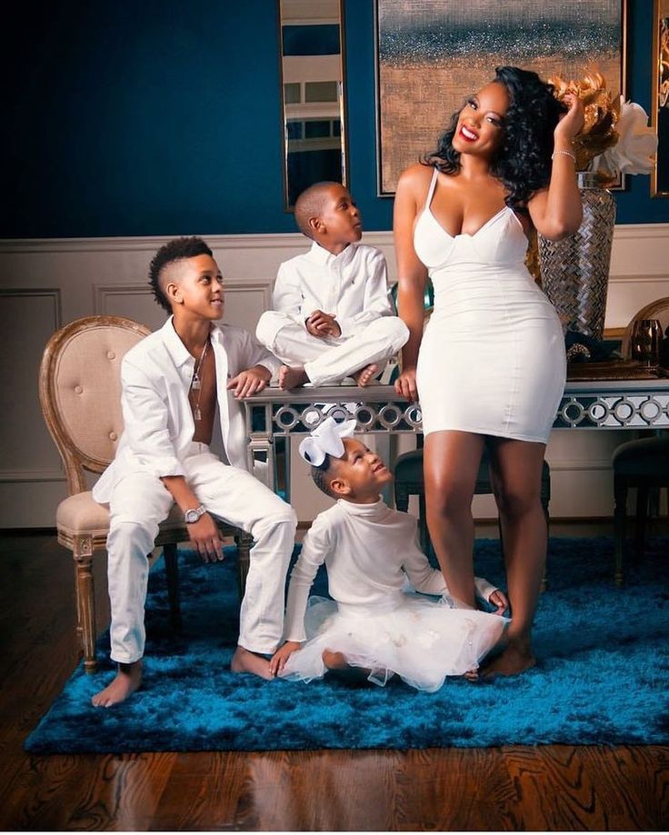 Matching Outfits . 1 70+ Best Family Photoshoot Outfit Ideas That You Must Check - 21
