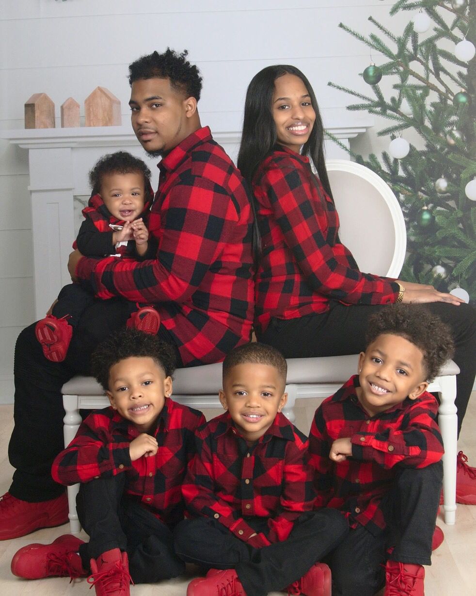 Matching-Outfits-. 70+ Best Family Photoshoot Outfit Ideas That You Must Check