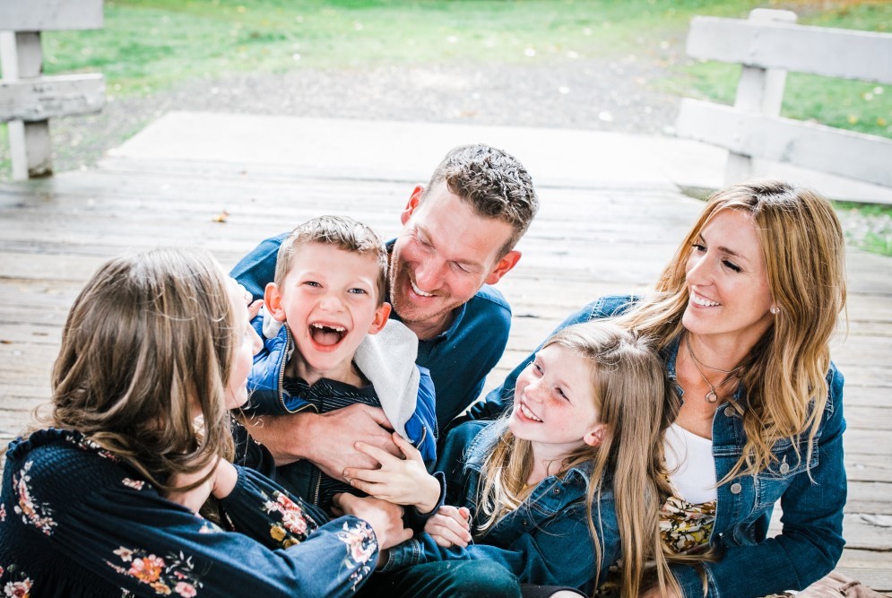 Matching Outfits 70+ Best Family Photoshoot Outfit Ideas That You Must Check - 22