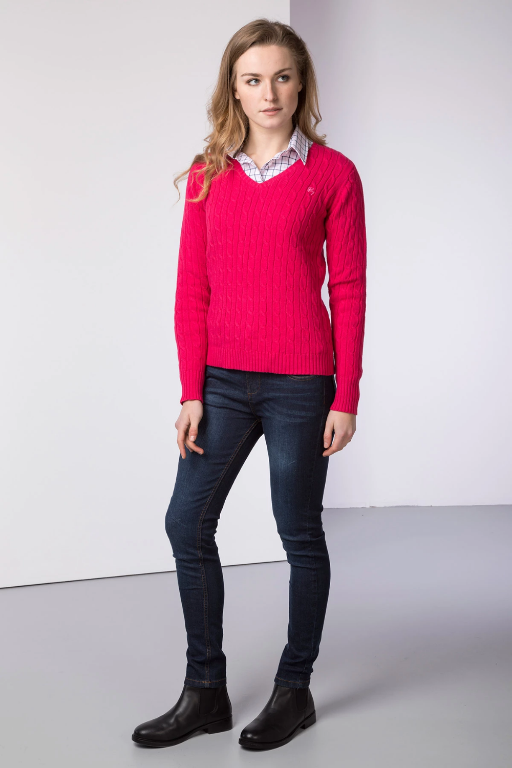 65+ Smartest Business Casual Attire for Women 51 V Neck Sweater with Trousers 65+ Smartest Business Casual Attire for Women - 46
