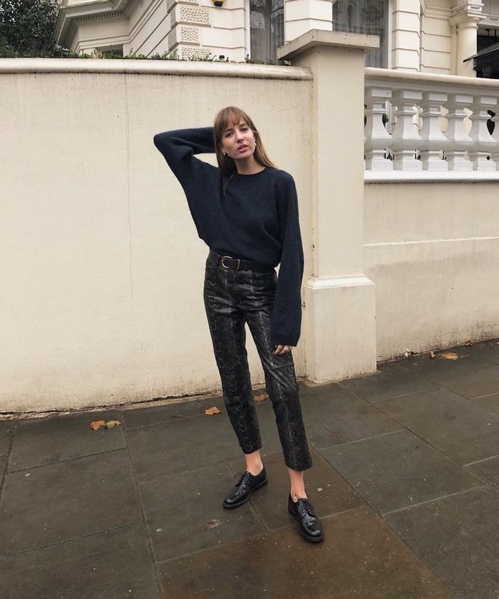 60+ Hot Trending Clothes for Teenage Girl 26 all black outfit for girls.. 60+ Hot Trending Clothes for Teenage Girl - 24