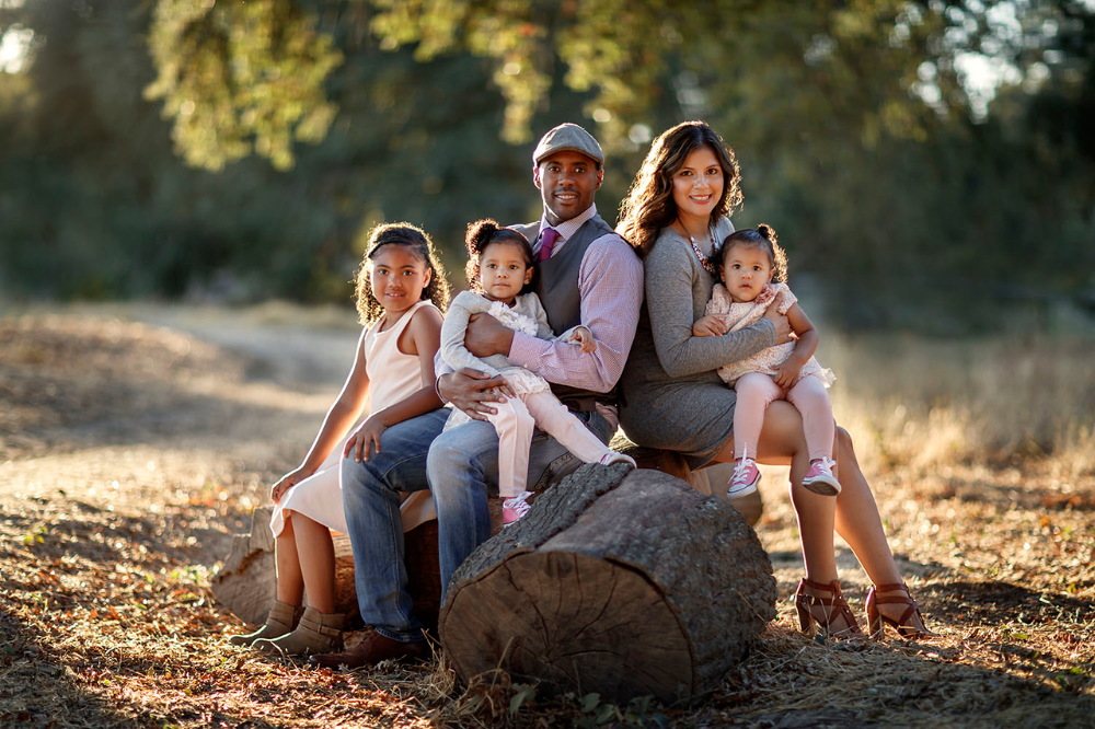 family photoshoots 70+ Best Family Photoshoot Outfit Ideas That You Must Check - 36