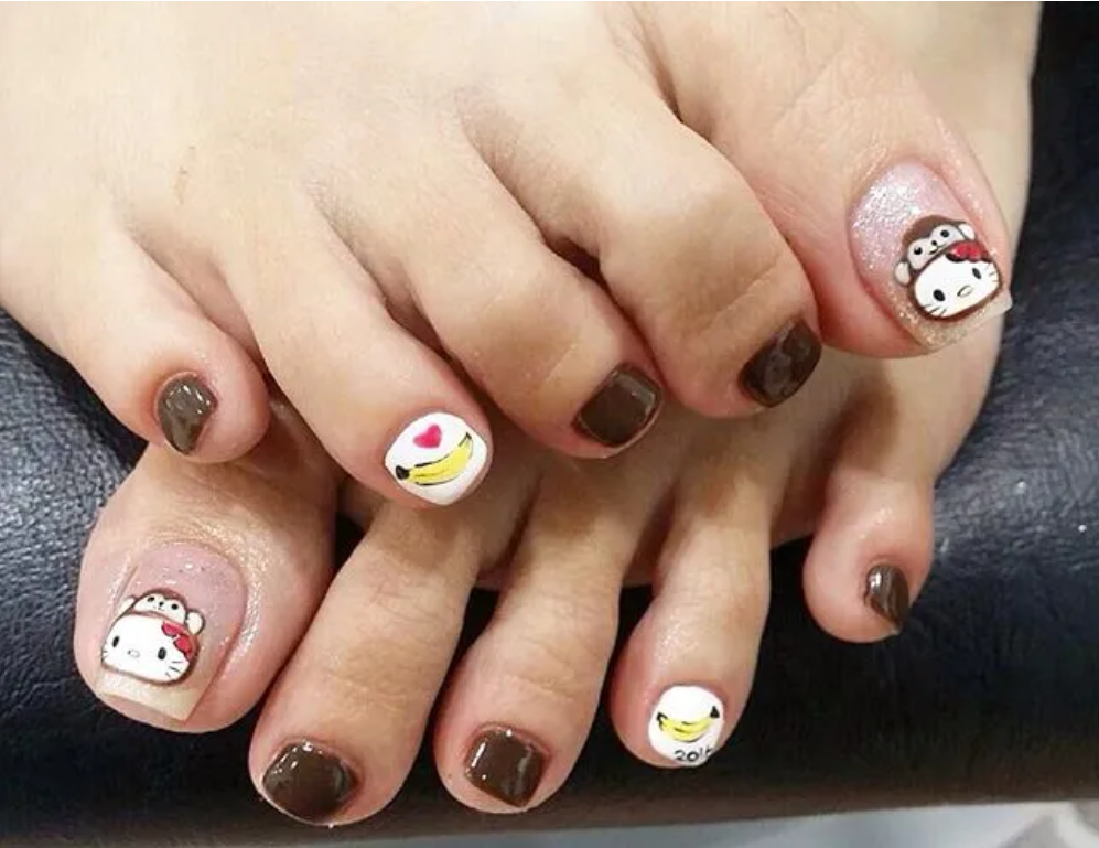 50+ Hottest Disney Toenail Design Ideas 29 stickers 50+ Hottest Disney Toenail Design Ideas - 26