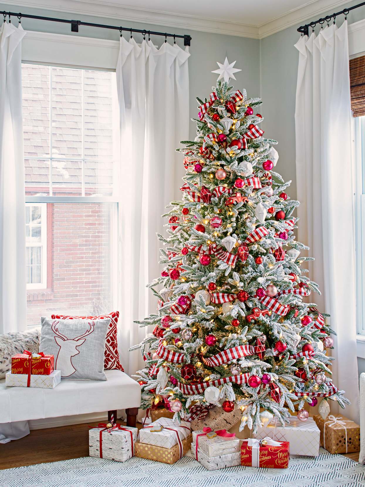 Attractive-Christmas-Tree..-1 Top 70+ Christmas Decoration Ideas in 2021/2022