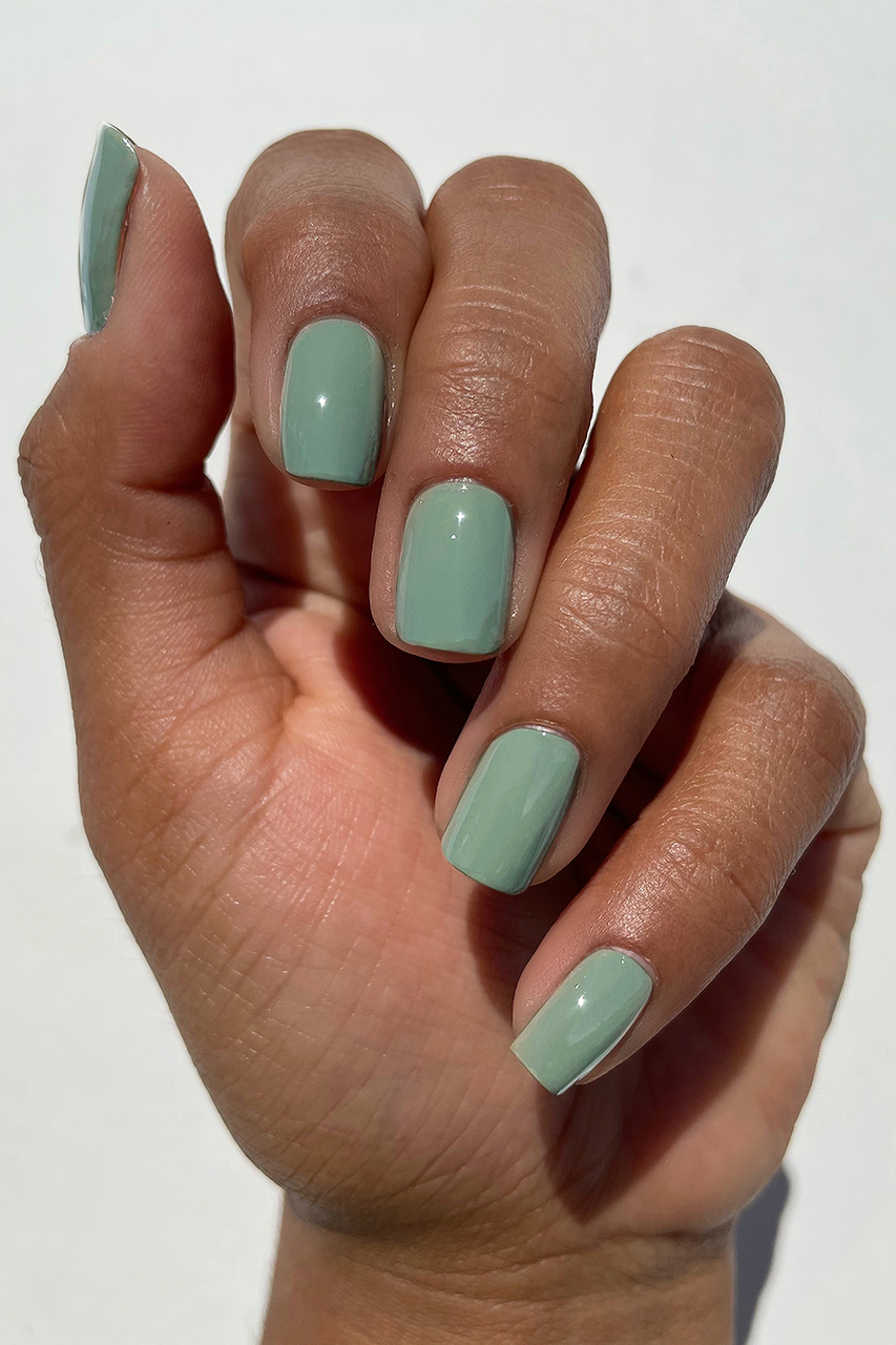 Deep-English-Green-1 70+ Most Popular Gel Nail Colors in 2022
