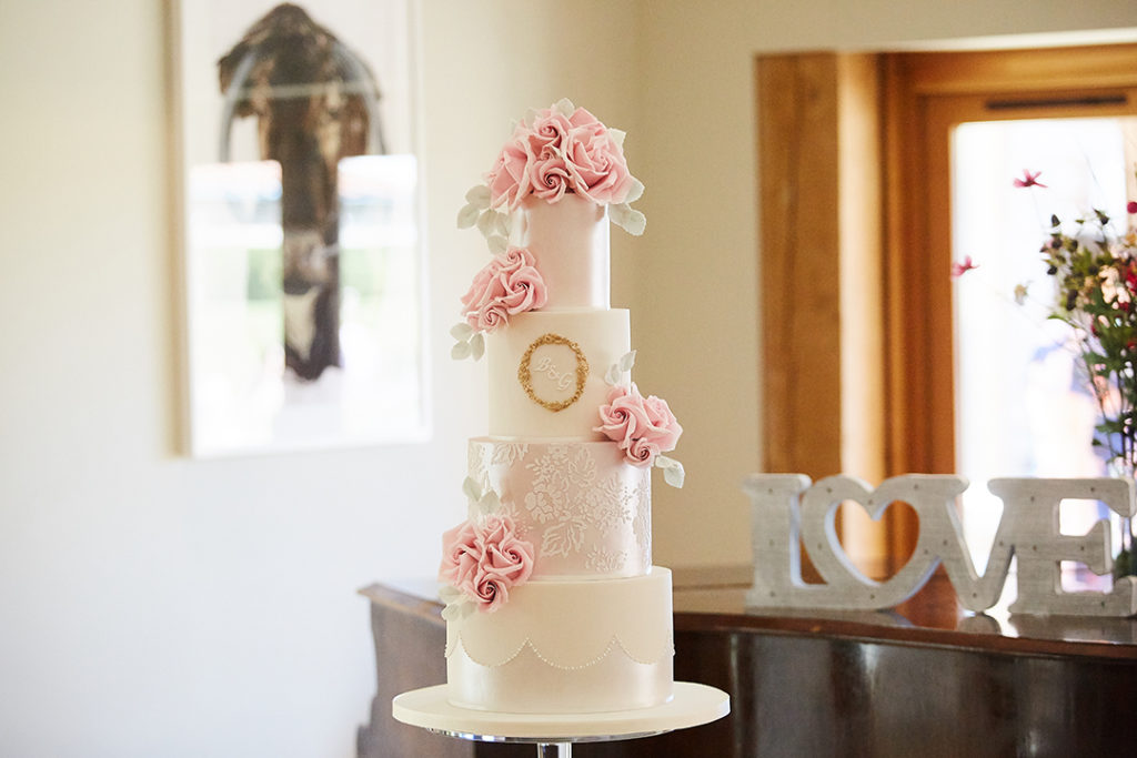 Top 30 Best Cake Designers in the World 33 Helen Ward. Top 30 Best Cake Designers in the World - 25
