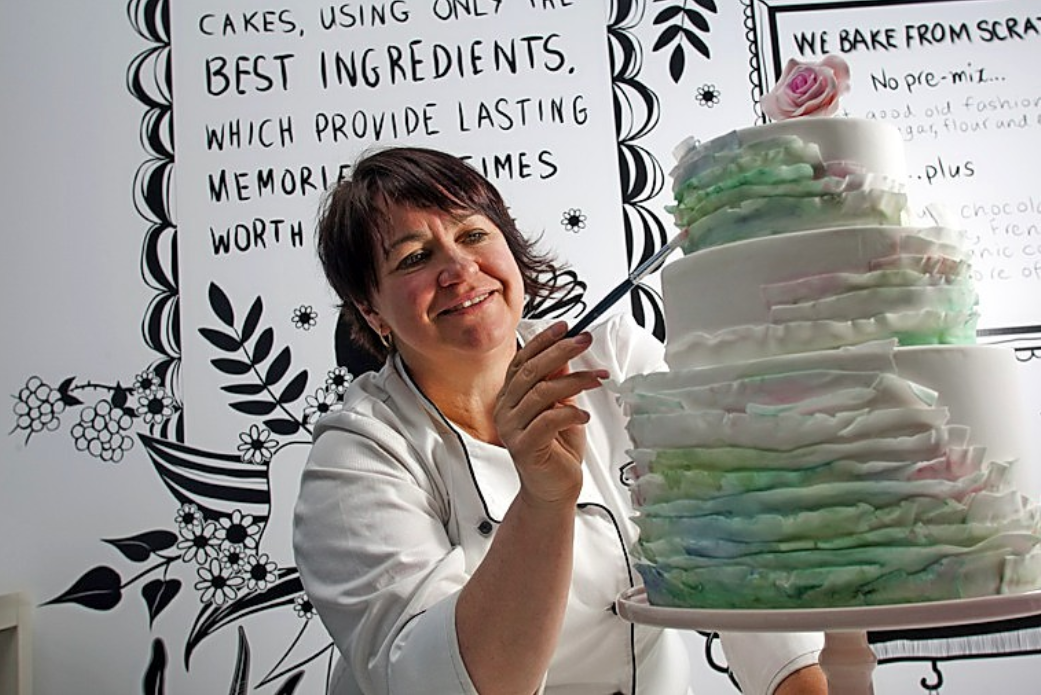 Top 30 Best Cake Designers in the World 21 Sharyn Frantz Top 30 Best Cake Designers in the World - 13