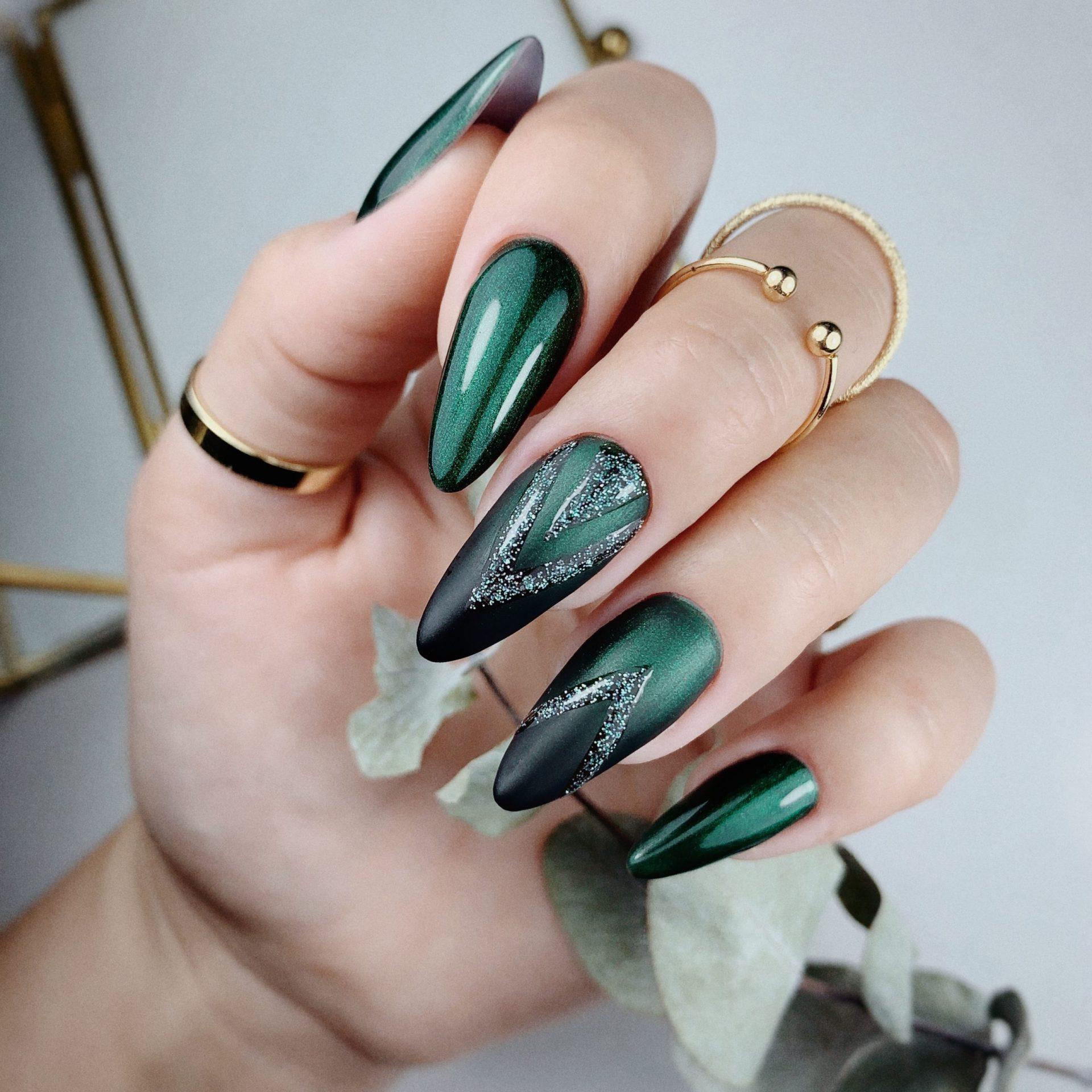 Vintage Emerald gel nail 1 70+ Most Popular Gel Nail Colors - 37