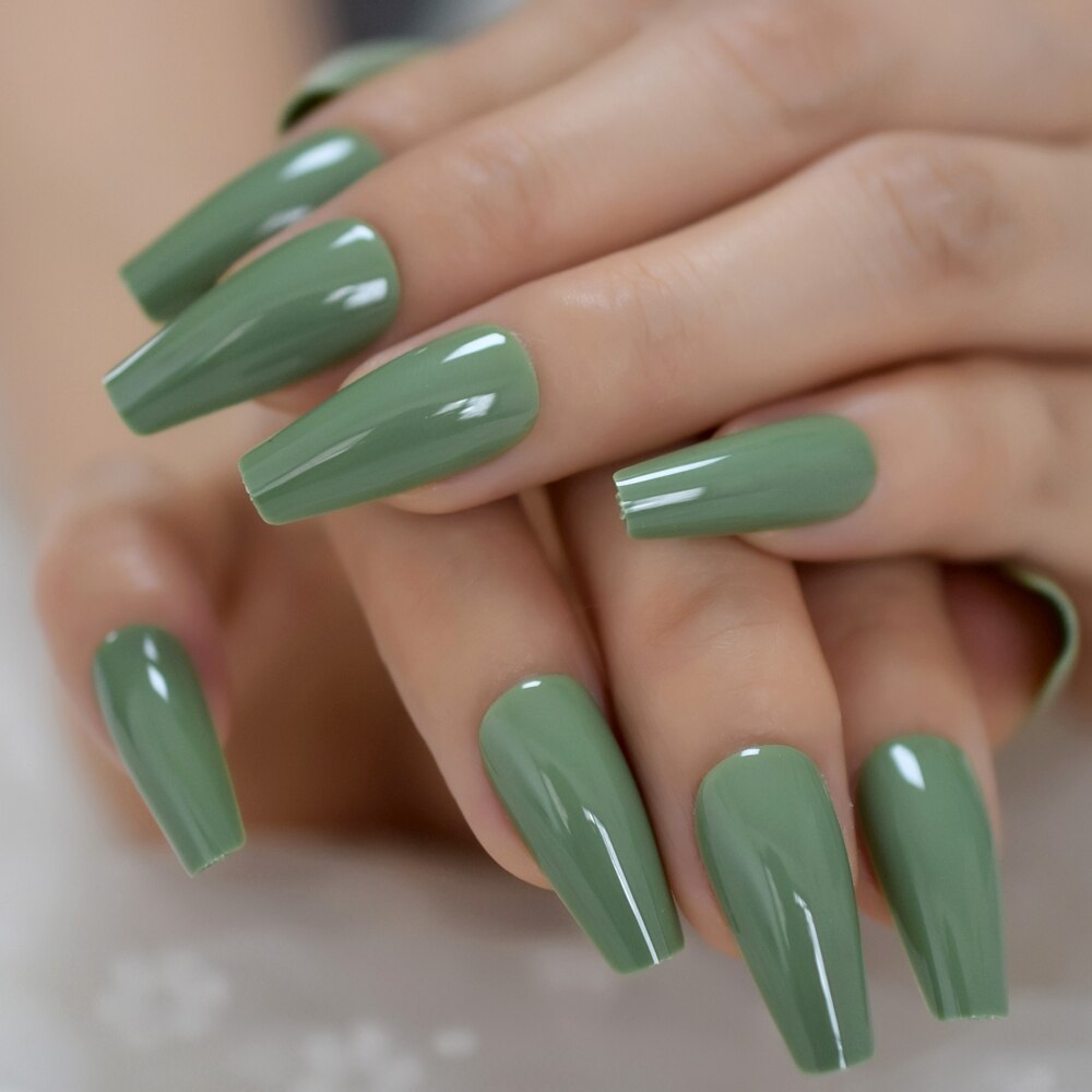 green 70+ Most Popular Gel Nail Colors - 64