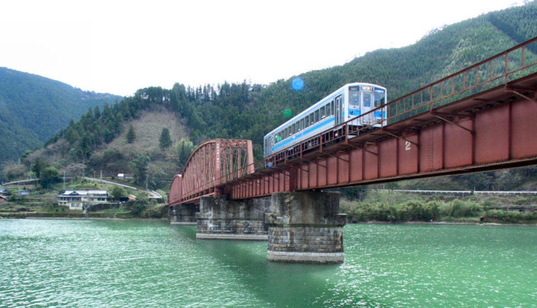 Hisatsu-Line Top Scenic Train Rides in Japan You Shouldn't Miss