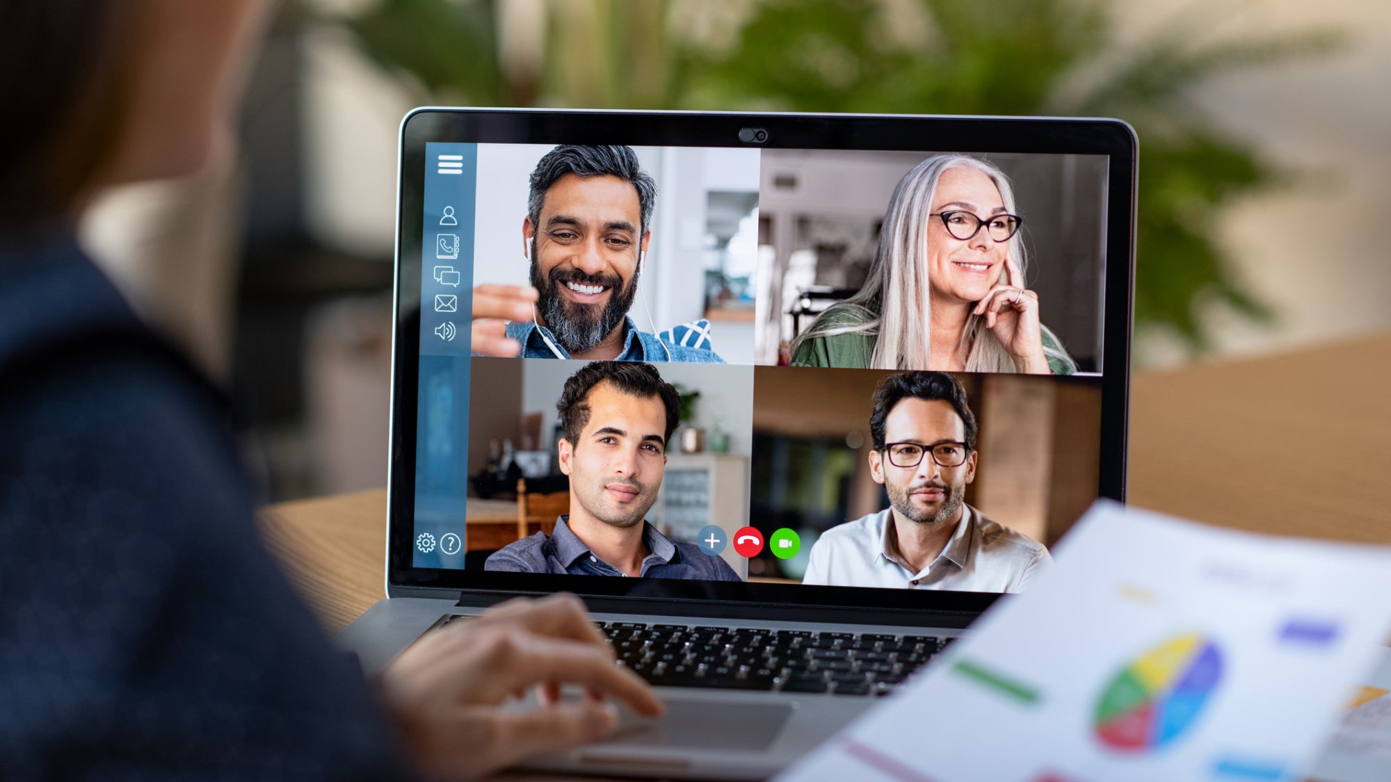 Virtual-Meeting-Etiquette 5 Tips to Ace Your Next Virtual Presentation