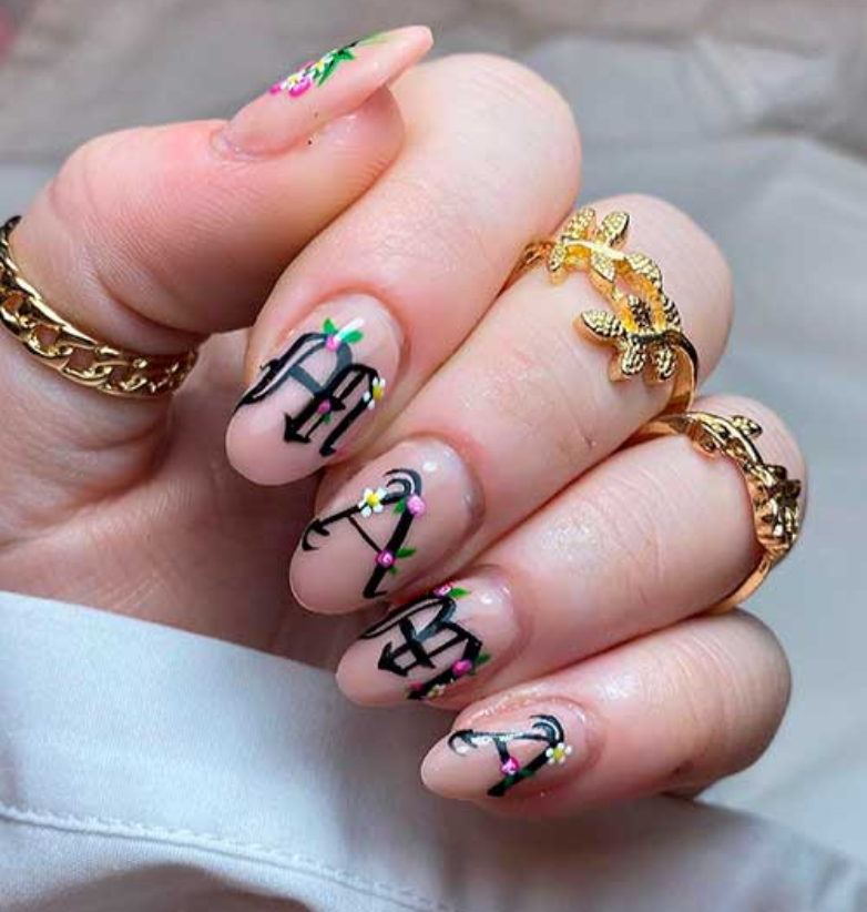 Mom. 55+ Cute Mother's Day Nails Designs That Make Your Mom Happy - 13