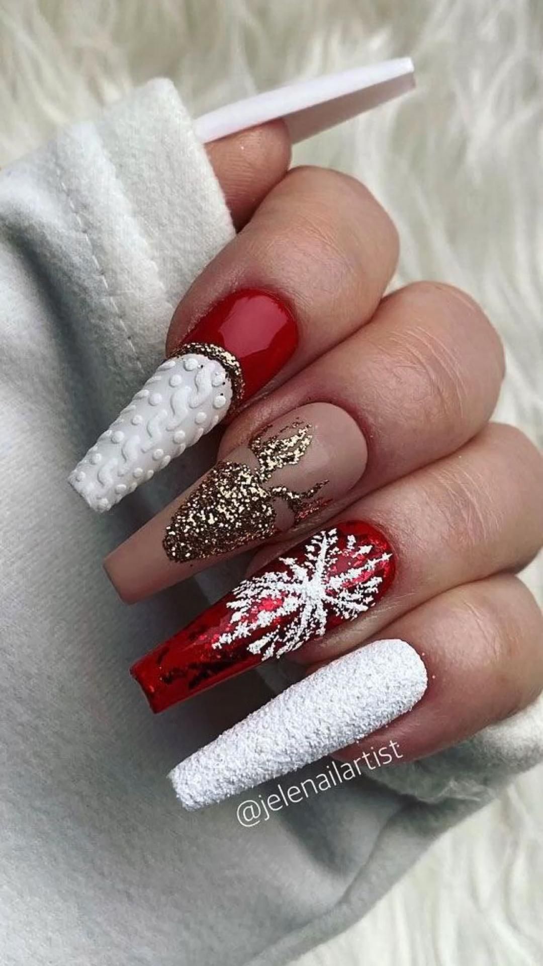Festive-Luxury-Nails.-1 Top 70+ Most Luxurious Nail Design Ideas in 2022
