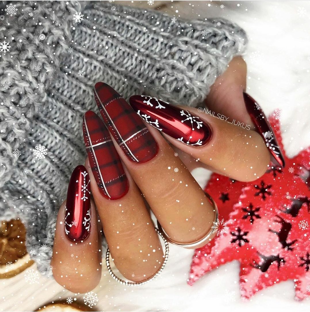 Festive-Luxury-Nails Top 70+ Most Luxurious Nail Design Ideas in 2022