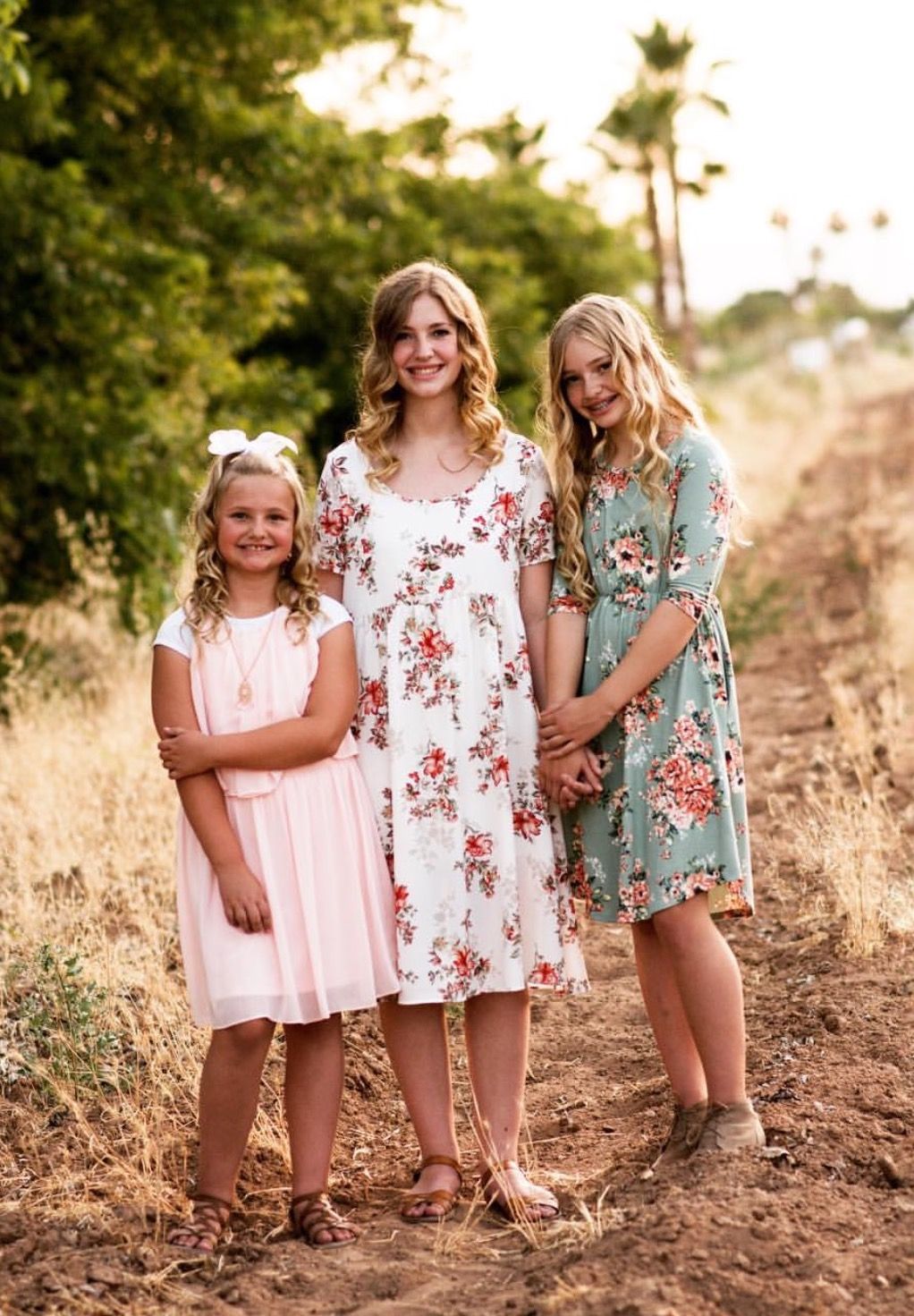 Floral-Patterns. 70+ Best Chosen Family Photo Outfit Ideas in Summer 2022