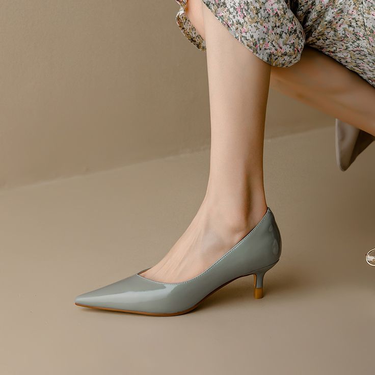 Kitten Heels.. 70+ Hottest Spring Fashion Trends for Women - 5
