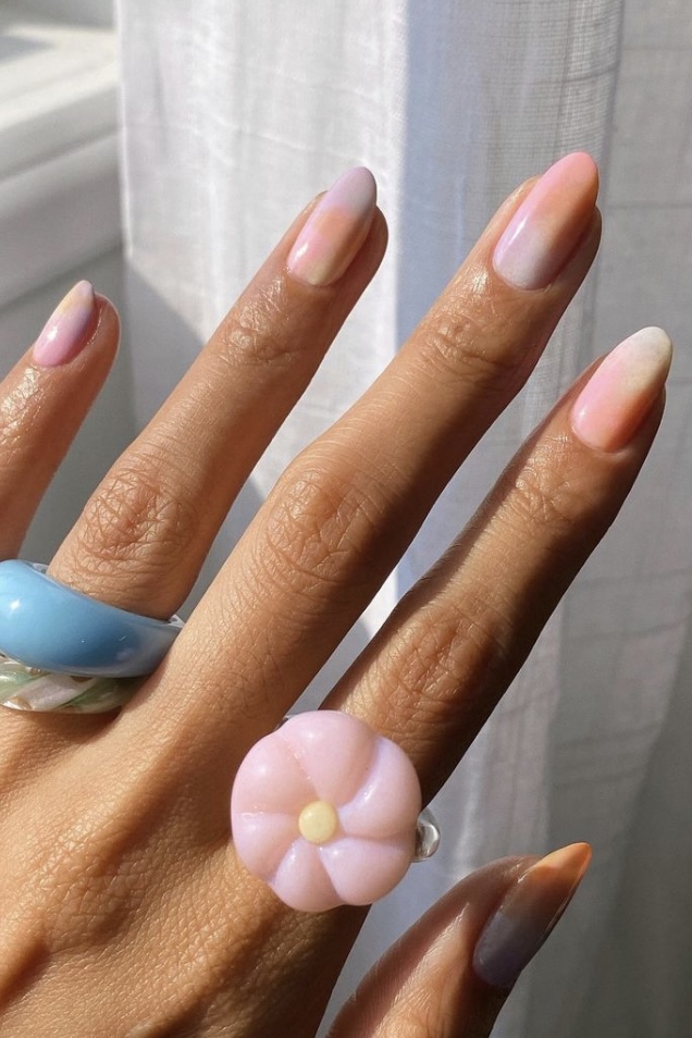 Top 80+ Easiest Spring Nail Designs 23 Ombre Nails 1 Top 80+ Easiest Spring Nail Designs - 20