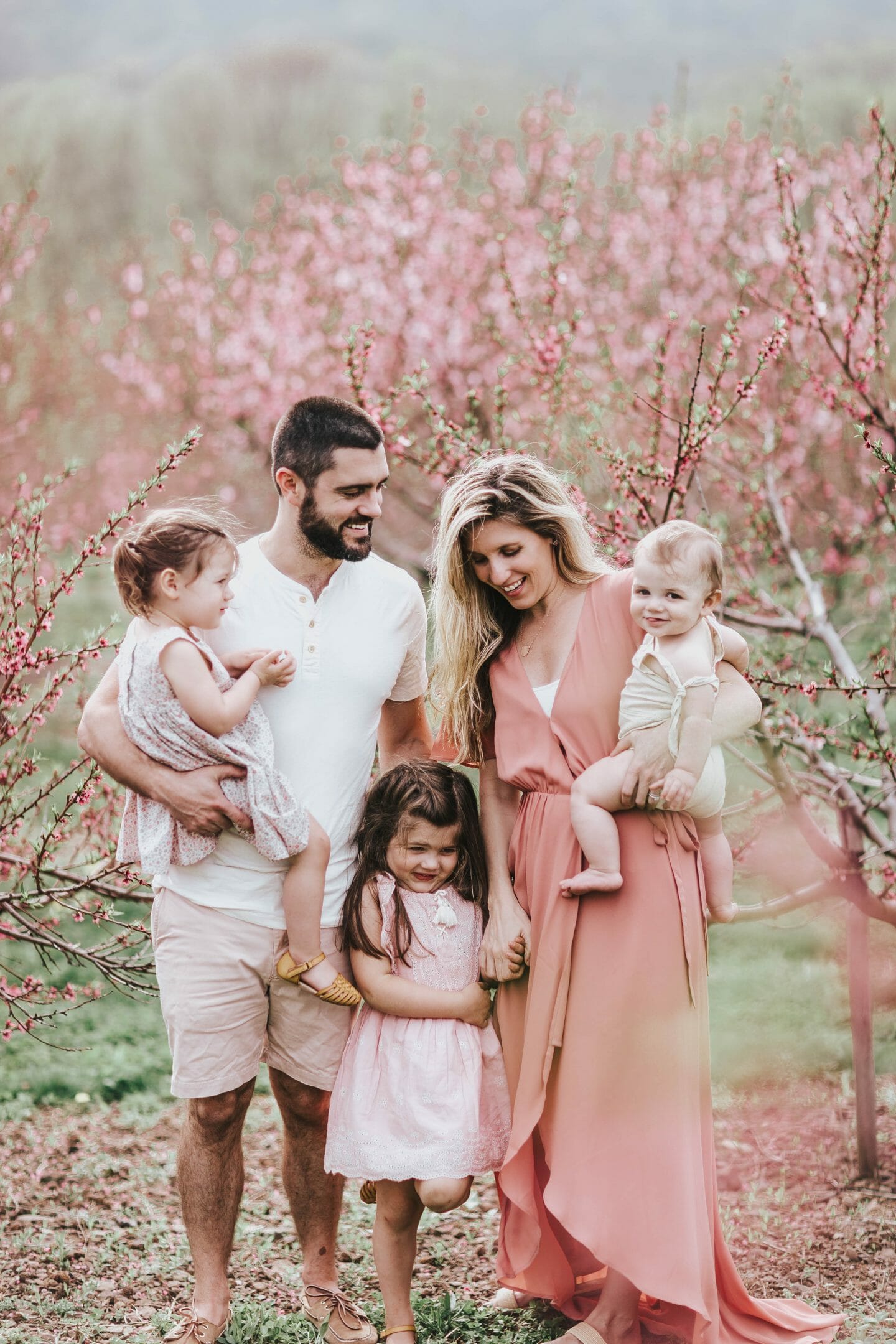 70+ Best Chosen Family Photo Outfit Ideas in Summer 47 Pink outfit 1 70+ Best Chosen Family Photo Outfit Ideas in Summer - 46
