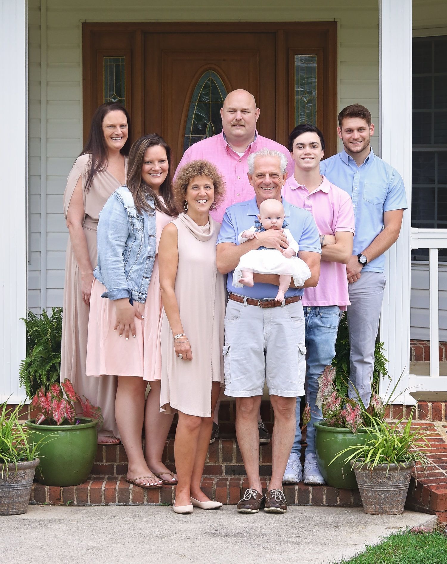 Pink outfit 70+ Best Chosen Family Photo Outfit Ideas in Summer - 45