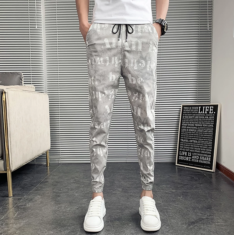Slim Fit Joggers.. 65+ Best Spring & Summer Men's Outfit Ideas - 34