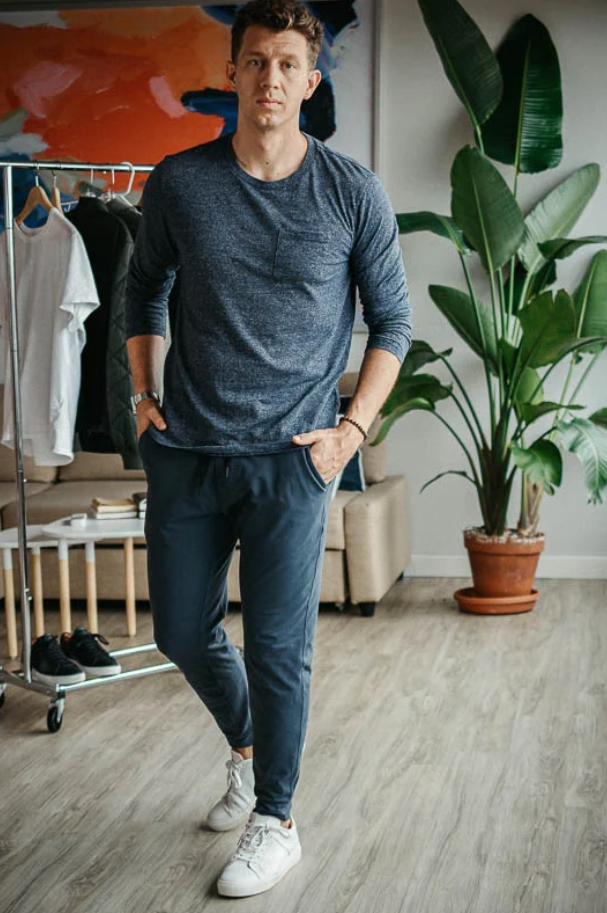 65+ Best Spring & Summer Men's Outfit Ideas 33 Slim Fit Joggers 65+ Best Spring & Summer Men's Outfit Ideas - 32