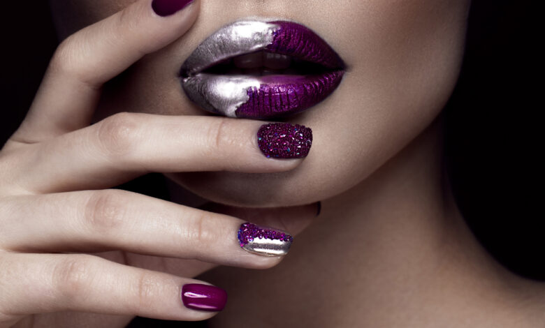 Sparkling glam nail art 2 Top 80+ Easiest Spring Nail Designs - natural-looking nails 1