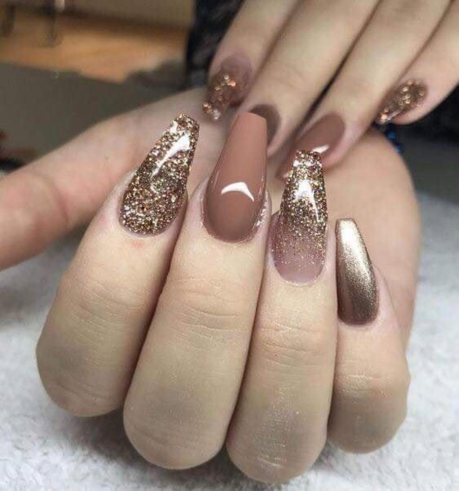Sparkling glam nail art. 1 Top 80+ Easiest Spring Nail Designs - 40