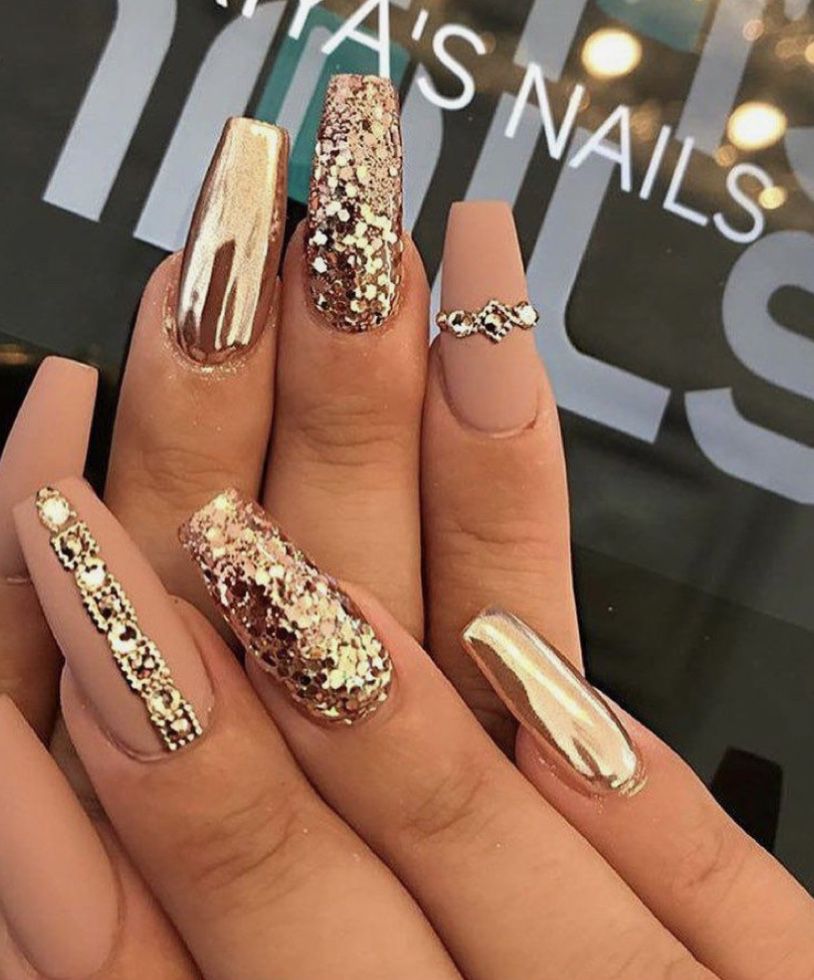 Sparkling-glam-nail-art.-2 Top 80+ Easiest Spring Nail Designs For 2022