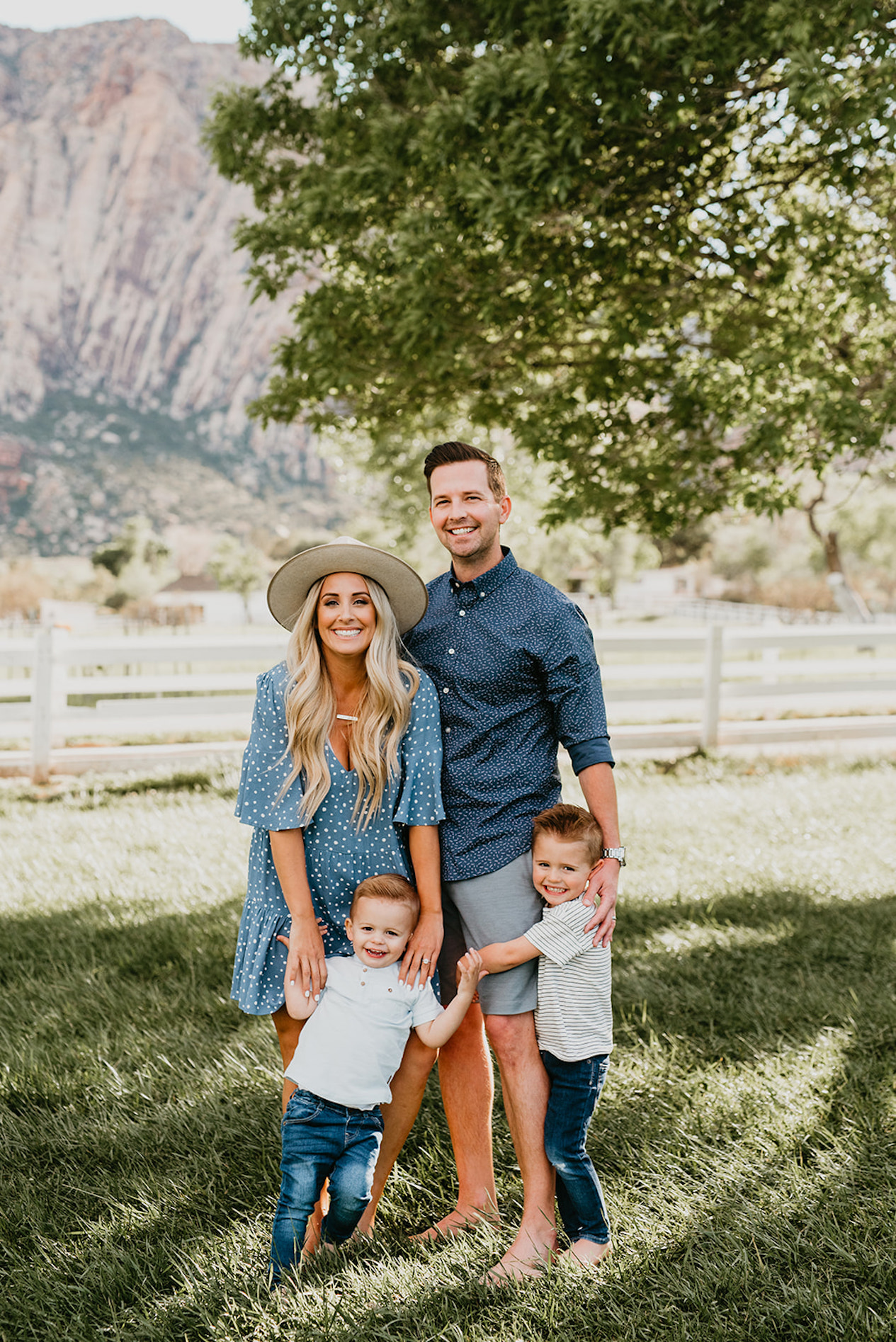 blue-dress-and-shirt-with-the-stripes-and-dots 70+ Best Chosen Family Photo Outfit Ideas in Summer 2022