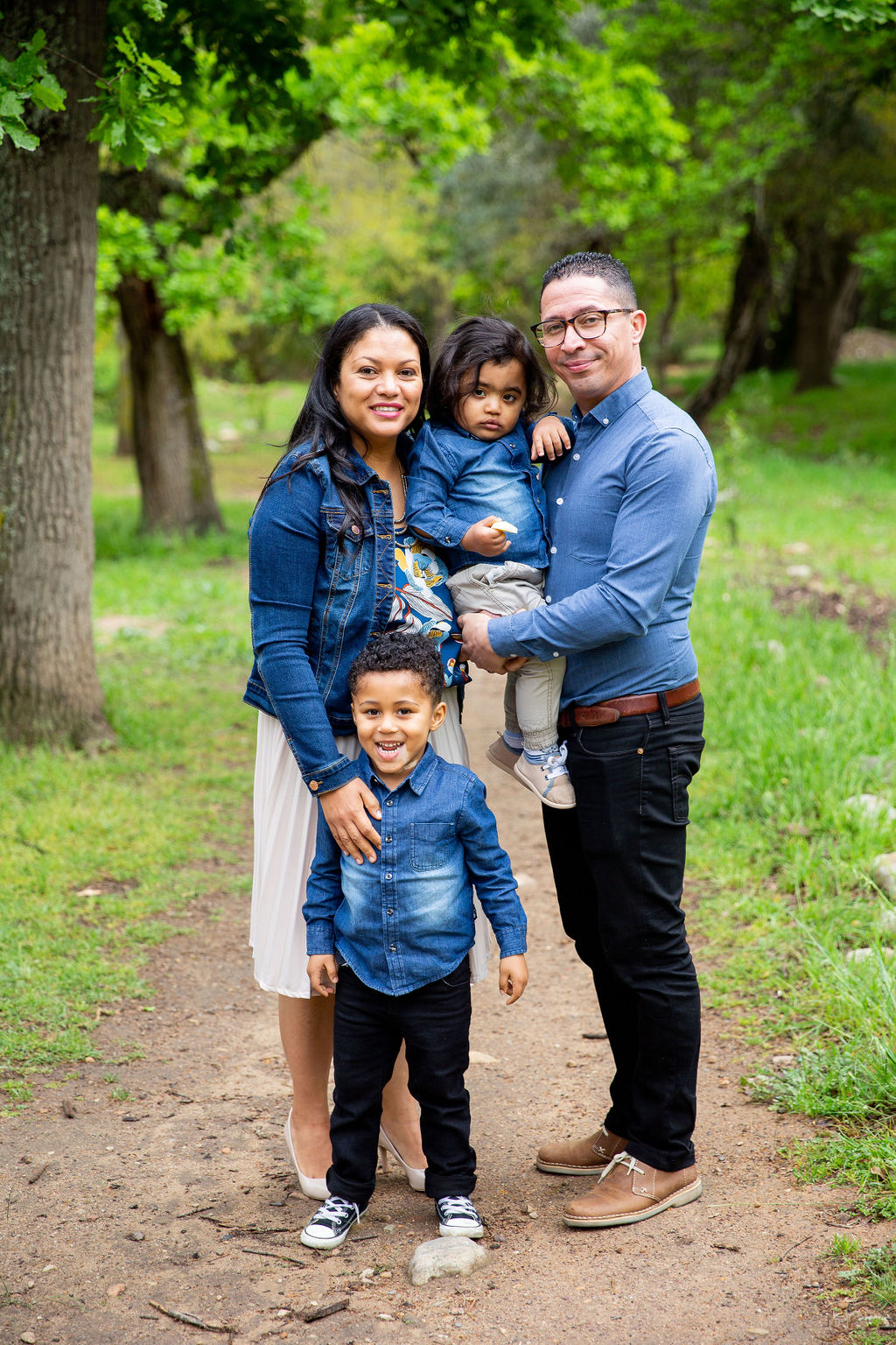 70+ Best Chosen Family Photo Outfit Ideas in Summer 8 blue ensemble 1 70+ Best Chosen Family Photo Outfit Ideas in Summer - 8