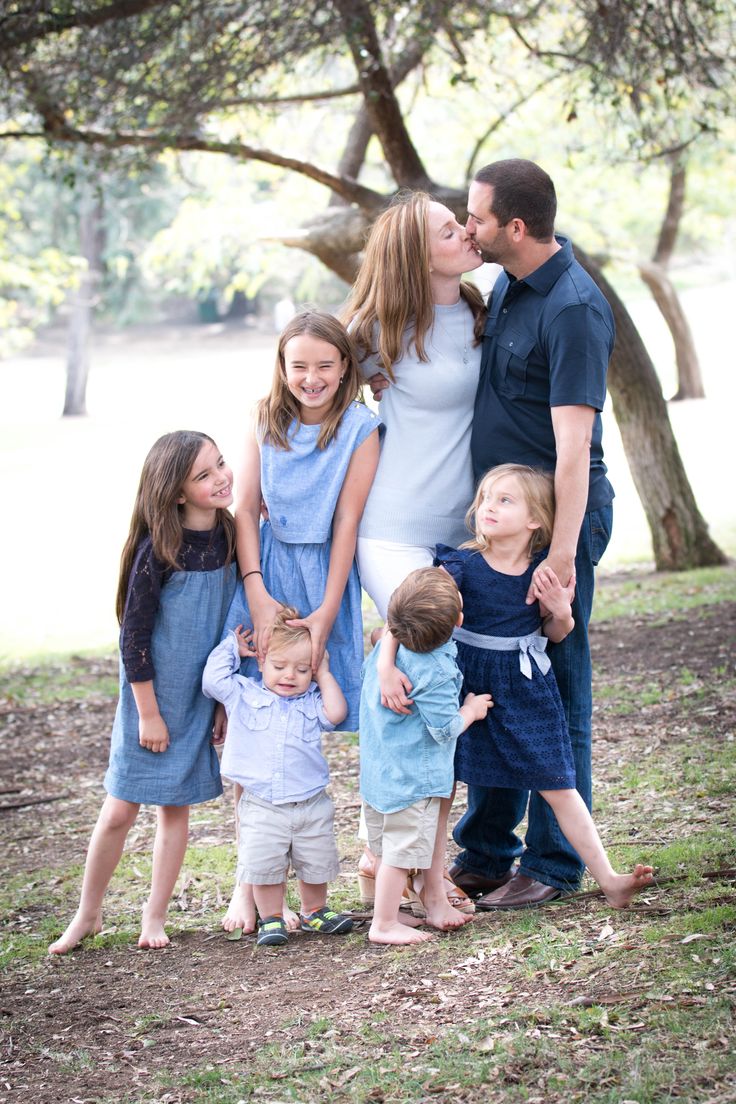 blue ensemble.. 70+ Best Chosen Family Photo Outfit Ideas in Summer - 3