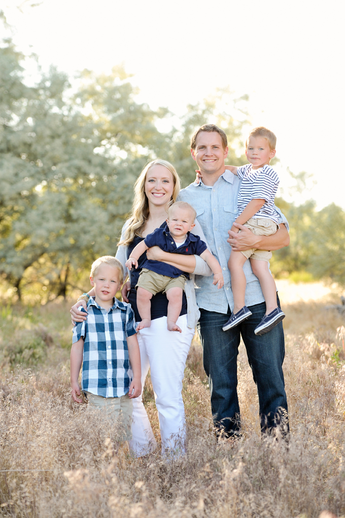 70+ Best Chosen Family Photo Outfit Ideas in Summer 9 blue outfit 70+ Best Chosen Family Photo Outfit Ideas in Summer - 9
