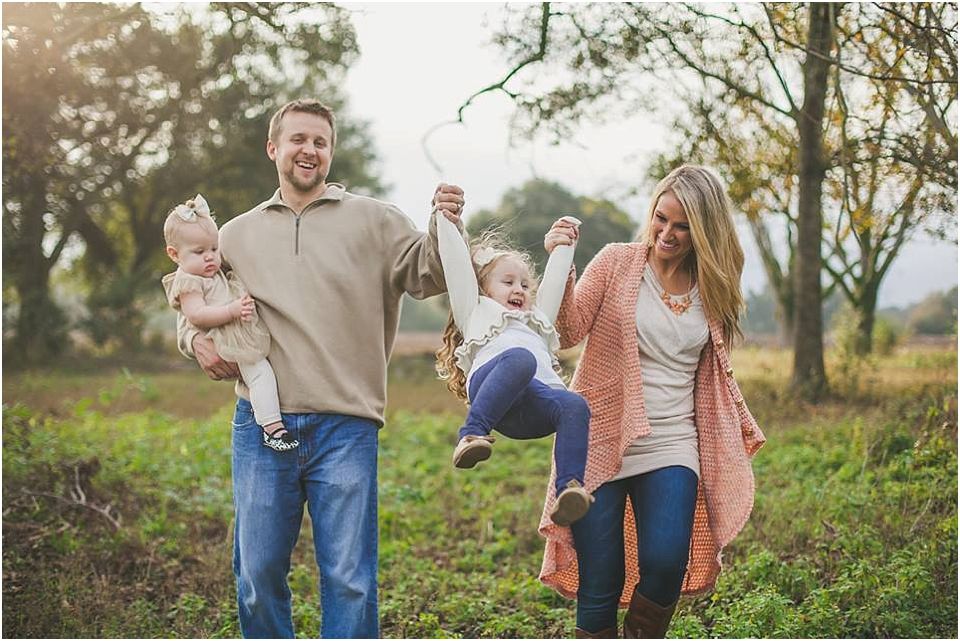 70+ Best Chosen Family Photo Outfit Ideas in Summer 21 casual ensemble. 70+ Best Chosen Family Photo Outfit Ideas in Summer - 21