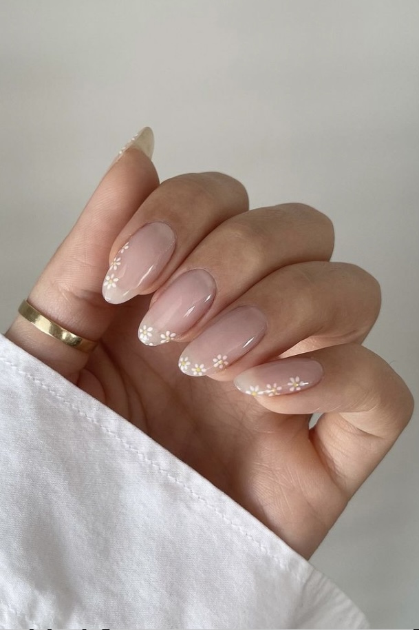 Top 80+ Easiest Spring Nail Designs 6 dsaisy tips. 1 Top 80+ Easiest Spring Nail Designs - 5