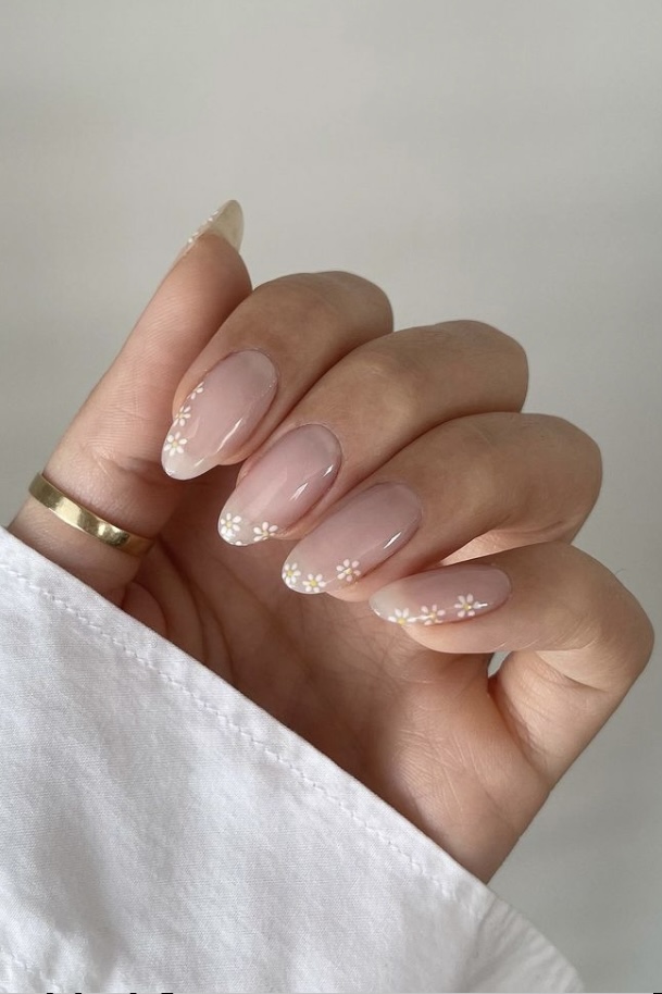 dsaisy-tips.-1 Top 80+ Easiest Spring Nail Designs For 2022