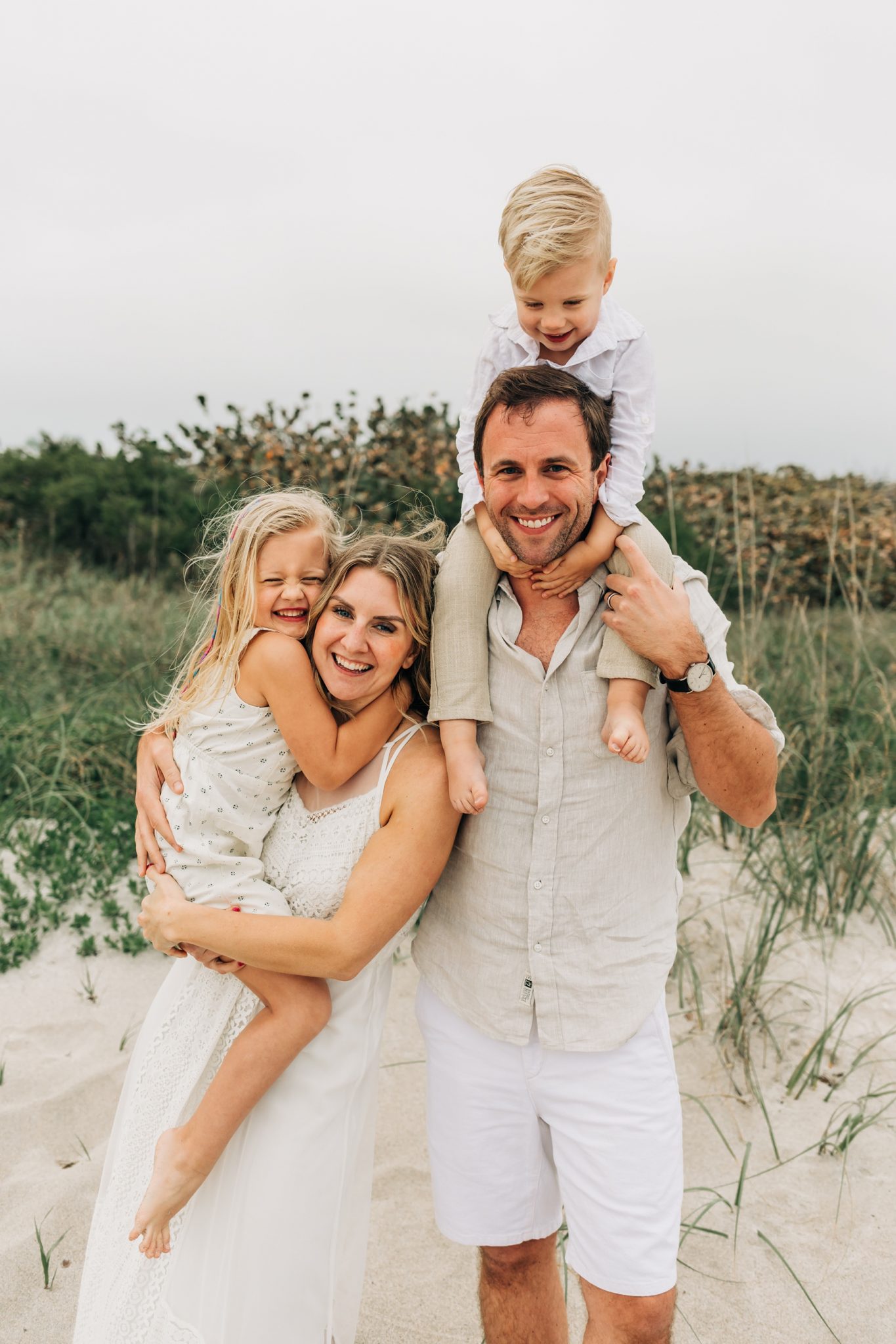 earthy neutrals 1 70+ Best Chosen Family Photo Outfit Ideas in Summer - 25