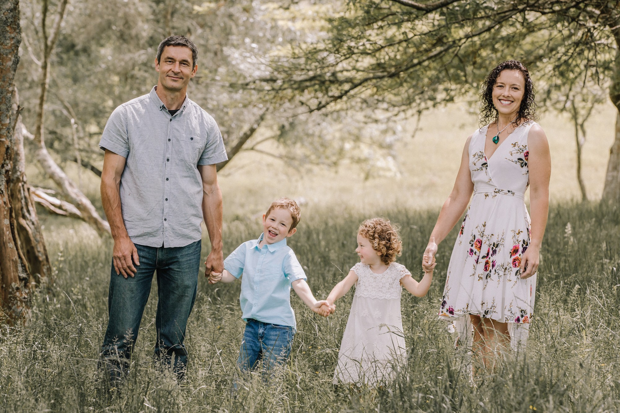 70+ Best Chosen Family Photo Outfit Ideas in Summer 43 floral. 1 70+ Best Chosen Family Photo Outfit Ideas in Summer - 42