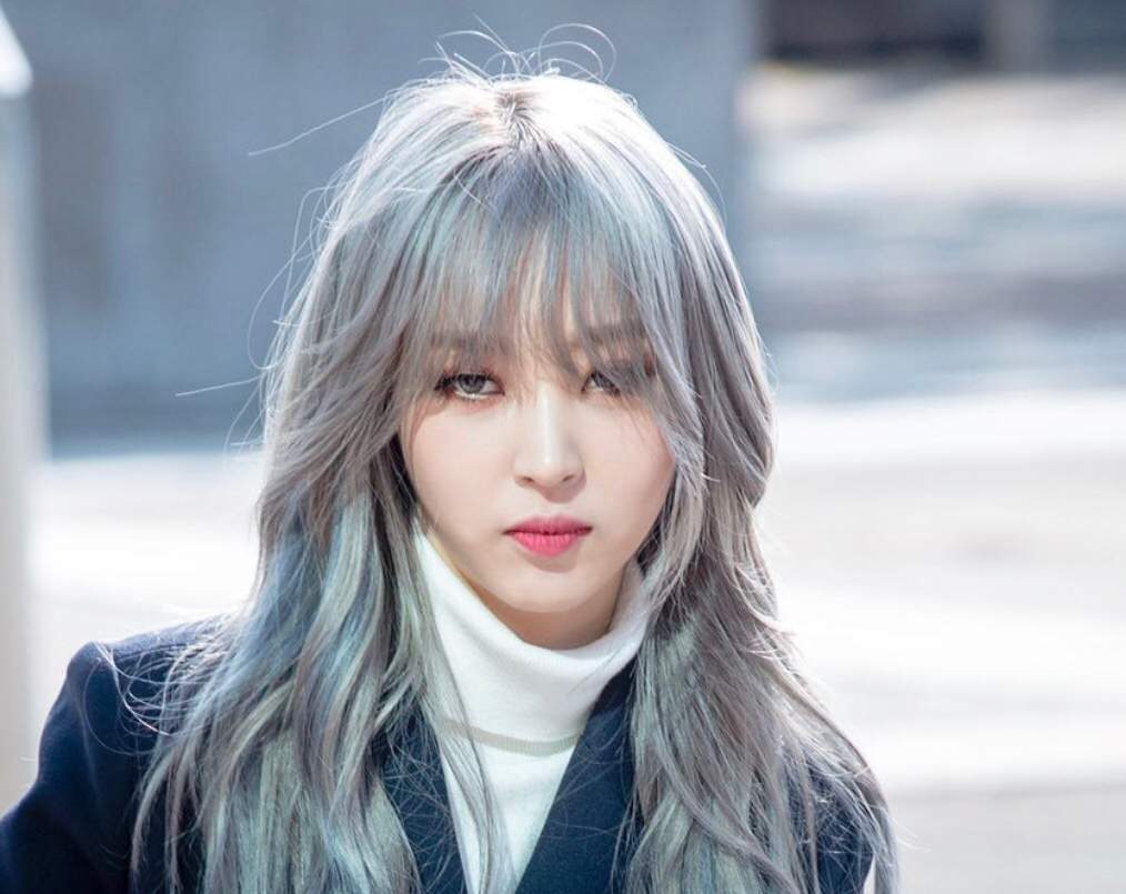 gray-hair-2 Top 75+ Hair Color Ideas for Women in 2022