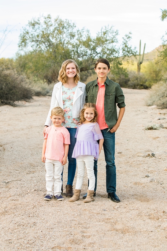 70+ Best Chosen Family Photo Outfit Ideas in Summer 64 olive and pink.. 70+ Best Chosen Family Photo Outfit Ideas in Summer - 62