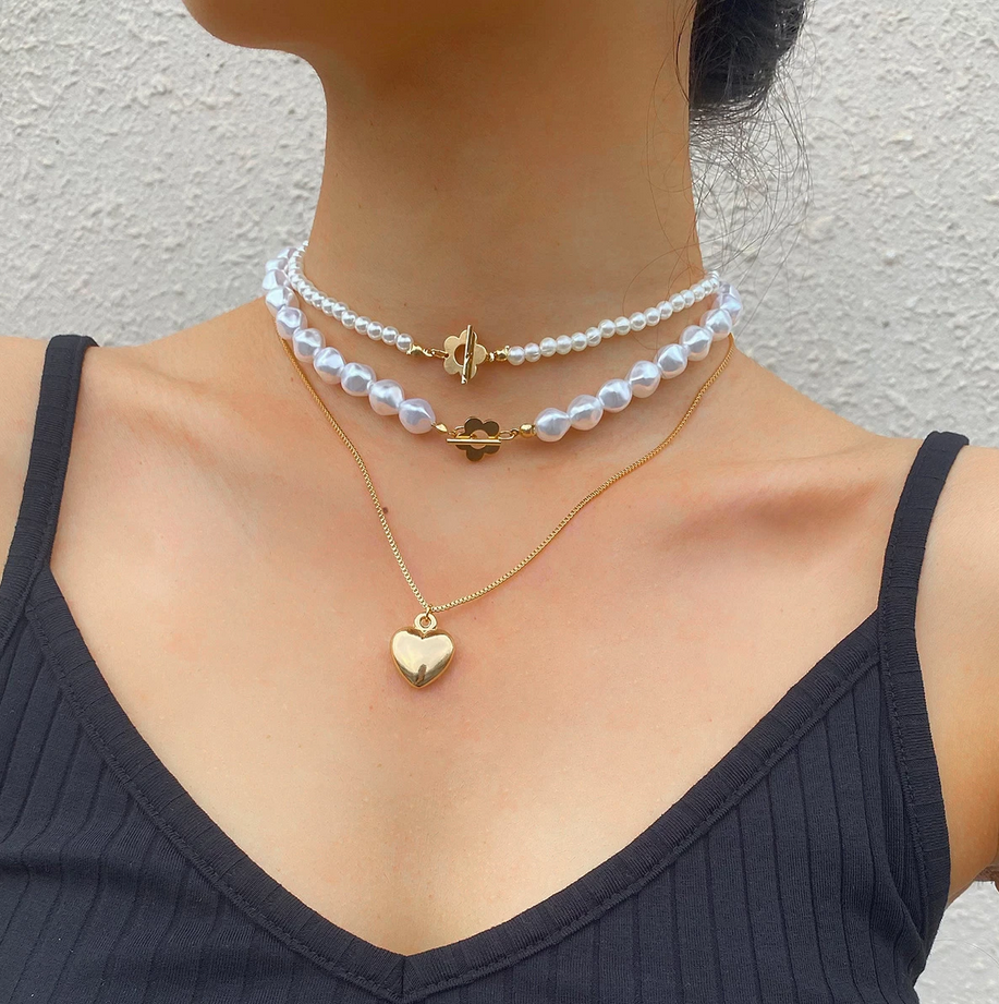 70+ Hottest Spring Fashion Trends for Women 25 pearly accessory 1 70+ Hottest Spring Fashion Trends for Women - 23