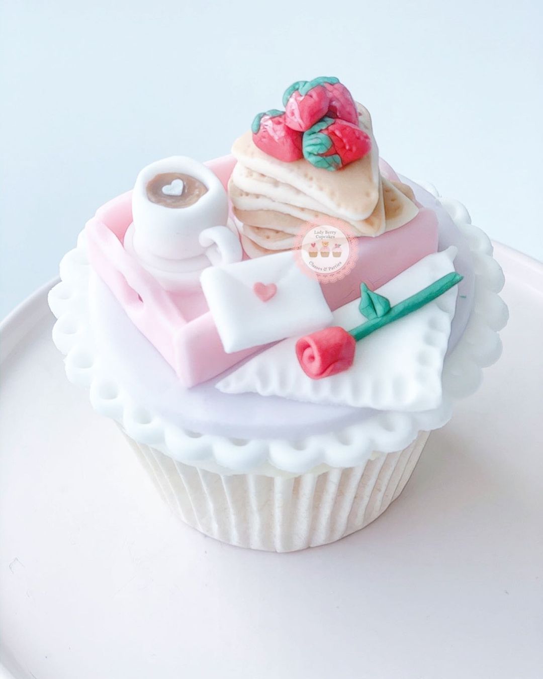 Lady Berry Cupcakes.. 1 Top 10 Best Online Cake Decorating Classes - 51