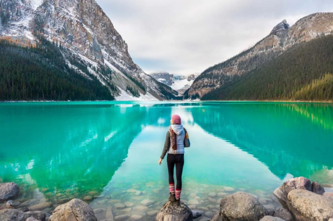 Top 10 Most Beautiful Places in the World to Visit 19 Lake Louise Canada. Top 10 Most Beautiful Places in the World to Visit - 14