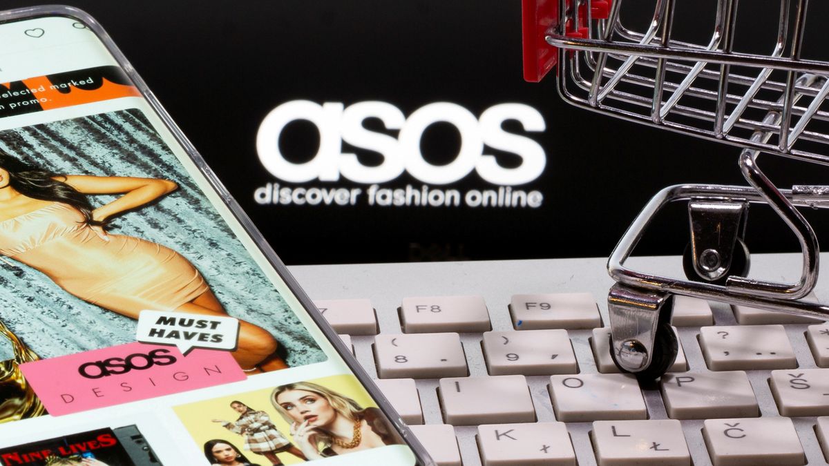 ASOS. Top 10 Best Online Shopping Sites for Women's Clothing in 2022