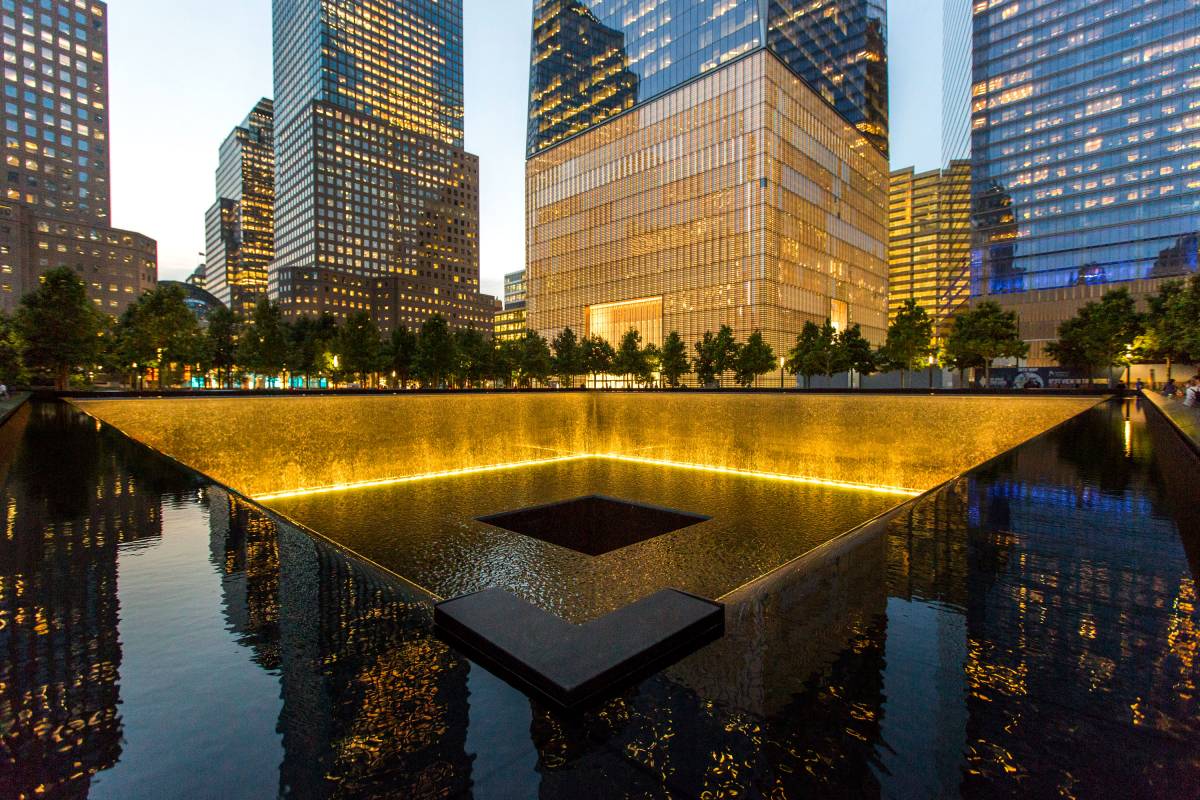 London or New York: Which is Better? 6 Memorial and Museum London or New York: Which is Better? - 2